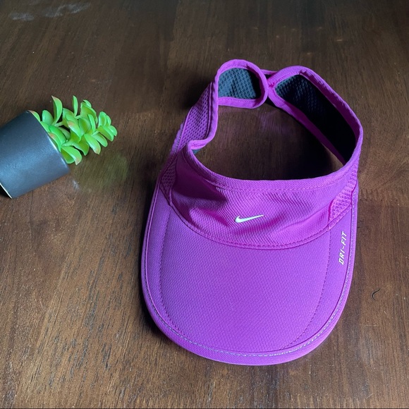 Nike Daybreak Drifit Purple Running 